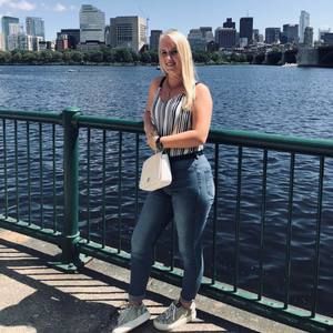 Meet your Posher, Jennifer